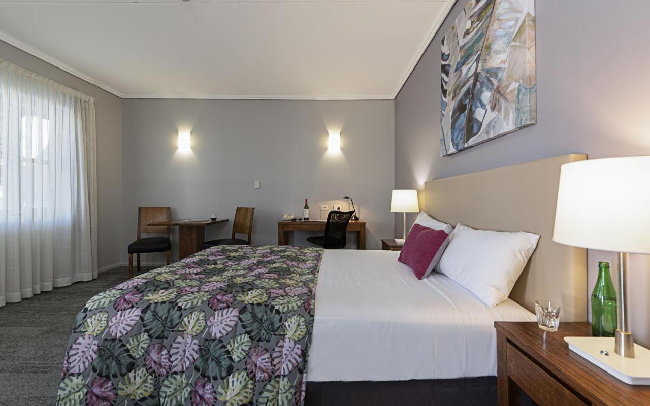 Coachmans Inn Warwick Esterno foto