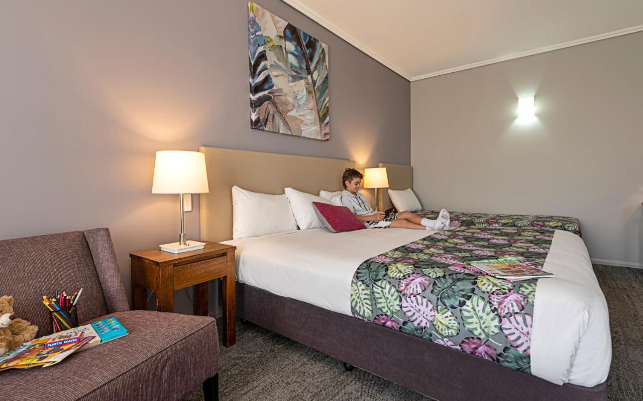 Coachmans Inn Warwick Esterno foto